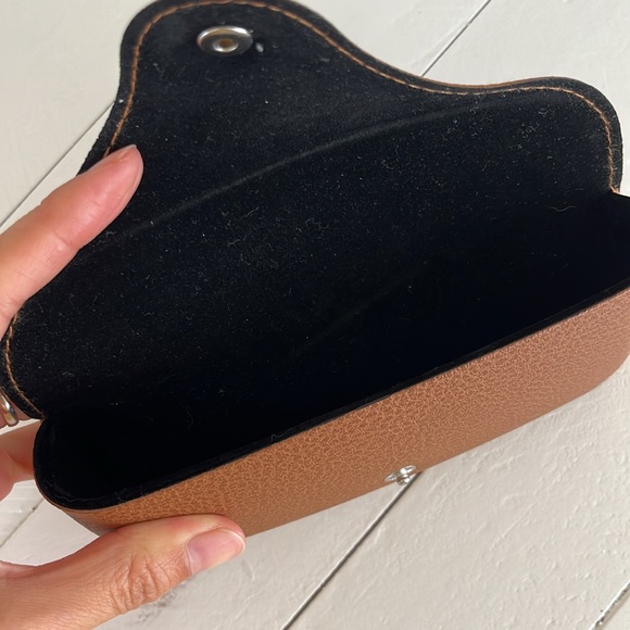 Sunglasses case - Picture 3 of 3